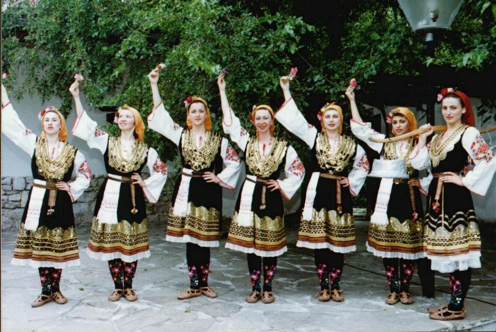 odesos_former_dancers1.JPG